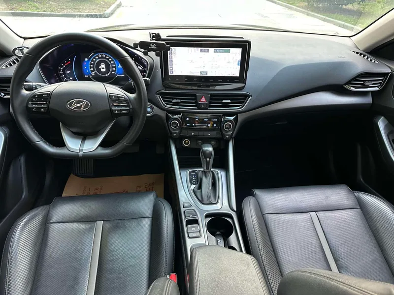 Hyundai Lafesta 2021 280TGDi DCT GLX Versión de élite exterior foto 4 Hyundai Lafesta 2021 280TGDi DCT GLX Versión de élite exterior foto 4