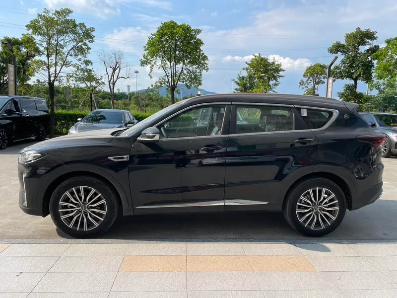 Jetour X70 PLUS 2025 Champion Edition 1.5T DCT Champion PRO 5 seat exterior photo 3 Jetour X70 PLUS 2025 Champion Edition 1.5T DCT Champion PRO 5 seat exterior photo 3
