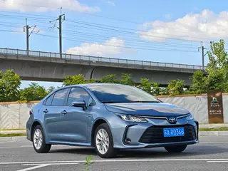 Toyota Corolla 2021 Doble motor 1.8L E-CVT Versión de élite exterior foto 3