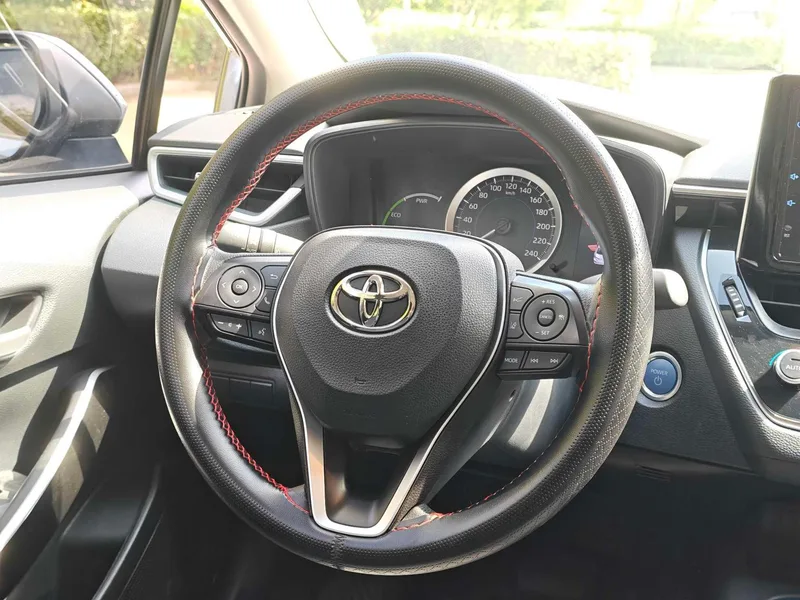 Toyota Corolla 2021 Doble motor 1.8L E-CVT Versión de élite interior foto 9