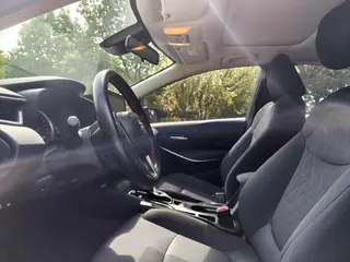 Toyota Corolla 2021 Doble motor 1.8L E-CVT Versión de élite interior foto 13