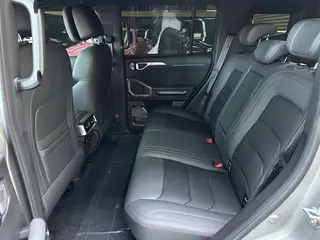 Jetour T2 2024 2.0TD Four-wheel drive Time travel PRO+ Entertainment Edition exterior photo 6