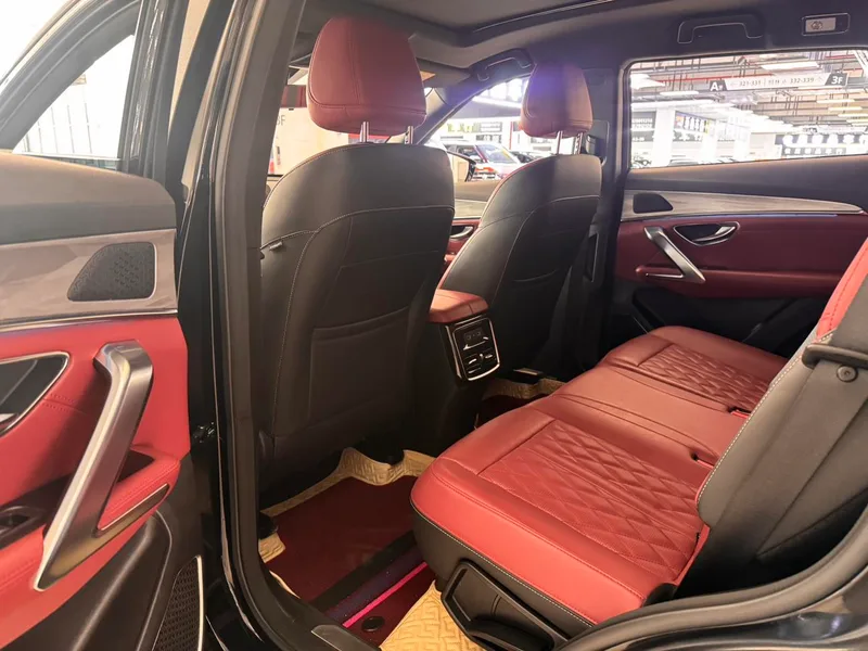 Jetour X70 PLUS 2023 1.6T DCT Fuerte 5 Asiento interior foto 8 Jetour X70 PLUS 2023 1.6T DCT Fuerte 5 Asiento interior foto 8