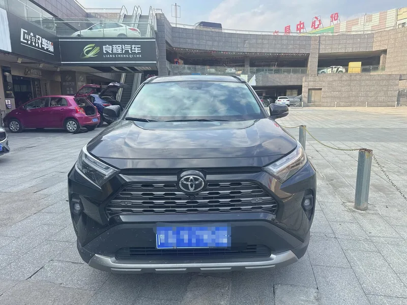Toyota Camry 2019 2.0G Edición de lujo País VI exterior foto 2 Toyota Camry 2019 2.0G Edición de lujo País VI exterior foto 2
