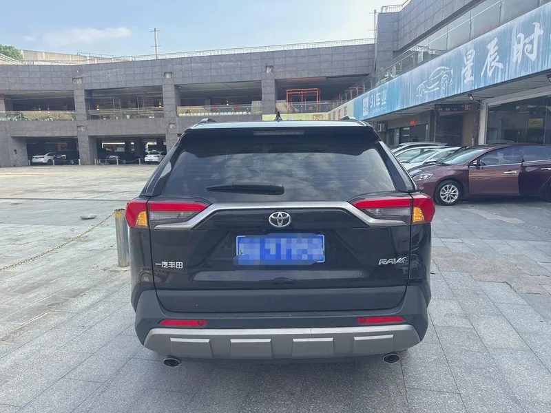 Toyota Camry 2019 2.0G Edición de lujo País VI exterior foto 5 Toyota Camry 2019 2.0G Edición de lujo País VI exterior foto 5