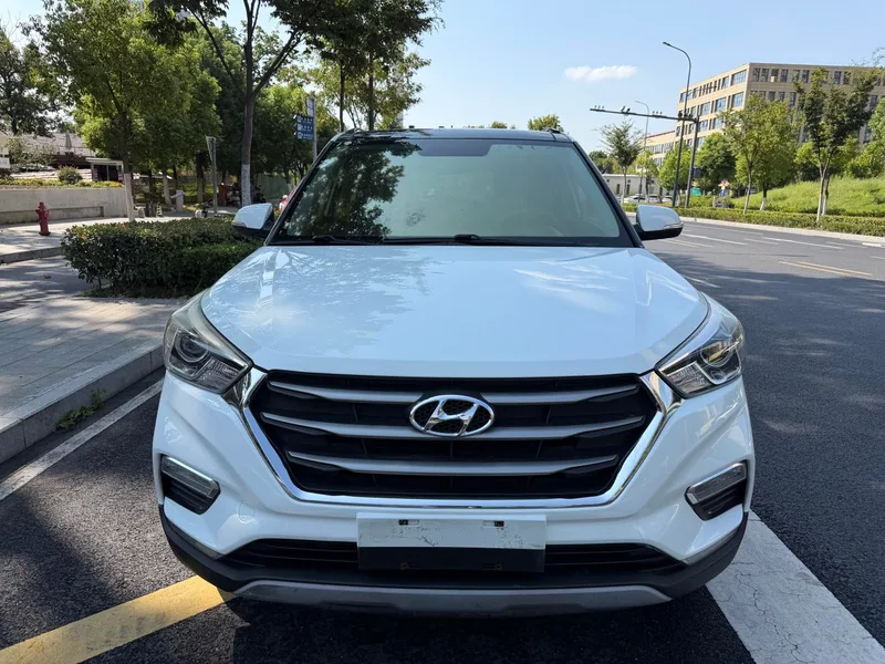 Hyundai ix25 2019 1.6L Modèle commémoratif intelligent automatique extérieur photo 2