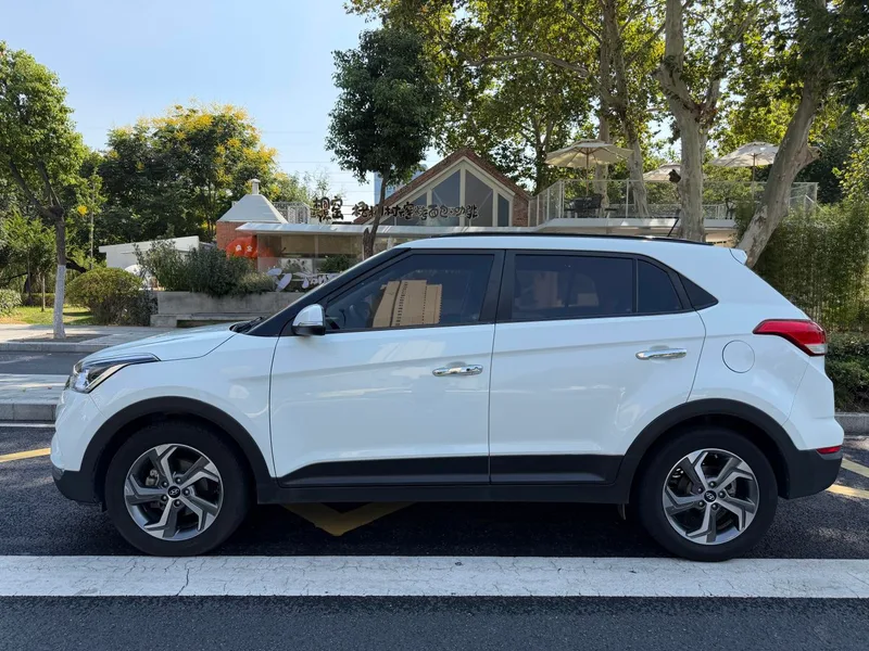 Hyundai ix25 2019 1.6L Modèle commémoratif intelligent automatique extérieur photo 7