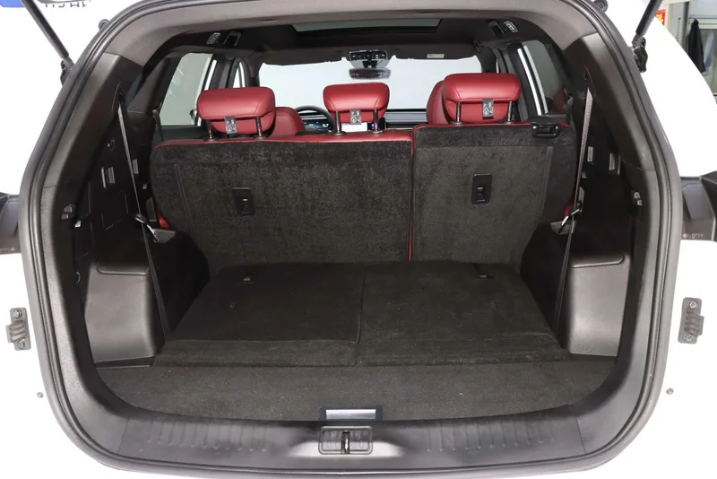 Jetour X70 PLUS 2023 2.0T DCT Strong person MAX 7 seat interior photo 17 Jetour X70 PLUS 2023 2.0T DCT Strong person MAX 7 seat interior photo 17