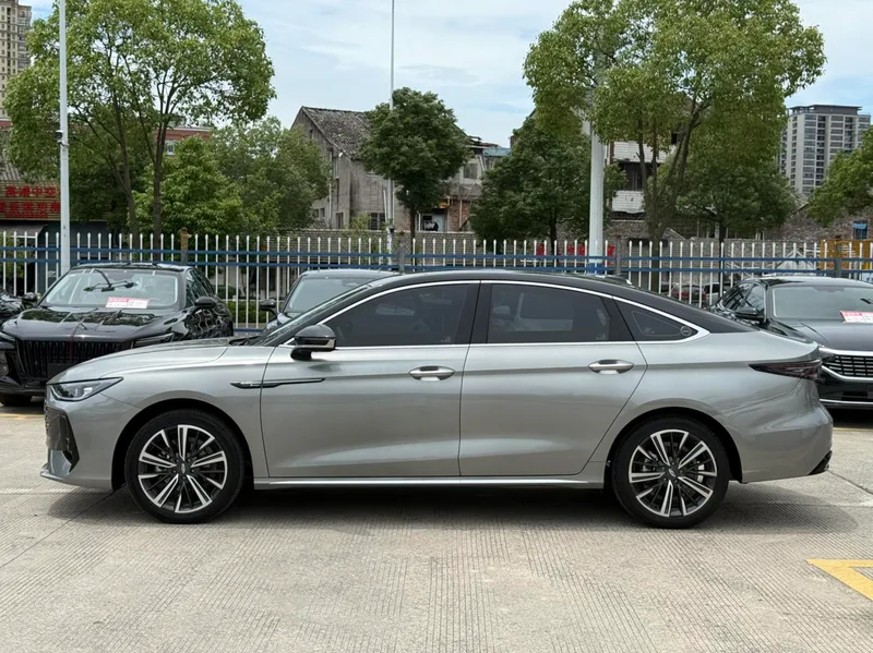Chery Arrizo 8 PRO 2025 1.6T DCT Luxury type exterior photo 4 Chery Arrizo 8 PRO 2025 1.6T DCT Luxury type exterior photo 4