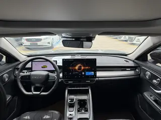 Chery Arrizo 8 PRO 2025 1.6T DCT Luxury type interior photo 13 Chery Arrizo 8 PRO 2025 1.6T DCT Luxury type interior photo 13
