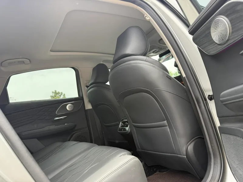 Chery Arrizo 8 PRO 2025 1.6T DCT Luxury type interior photo 14 Chery Arrizo 8 PRO 2025 1.6T DCT Luxury type interior photo 14