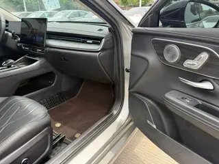 Chery Arrizo 8 PRO 2025 1.6T DCT Luxury type interior photo 15 Chery Arrizo 8 PRO 2025 1.6T DCT Luxury type interior photo 15