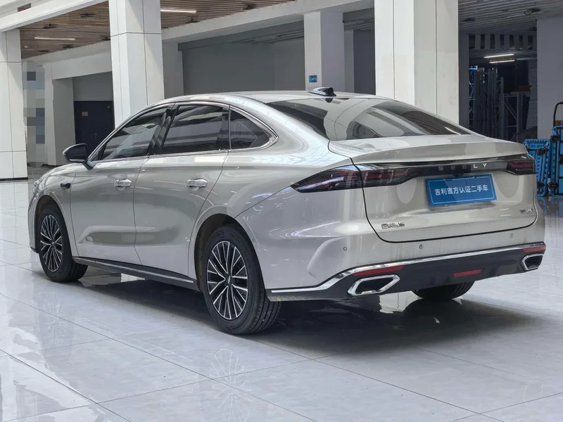 Geely Emgrand 2026 5.ª generación 1.5T DCT Modelo insignia exterior foto 6 Geely Emgrand 2026 5.ª generación 1.5T DCT Modelo insignia exterior foto 6