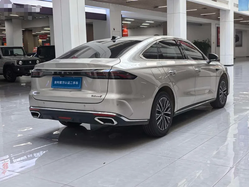Geely Emgrand 2026 5.ª generación 1.5T DCT Modelo insignia exterior foto 7 Geely Emgrand 2026 5.ª generación 1.5T DCT Modelo insignia exterior foto 7
