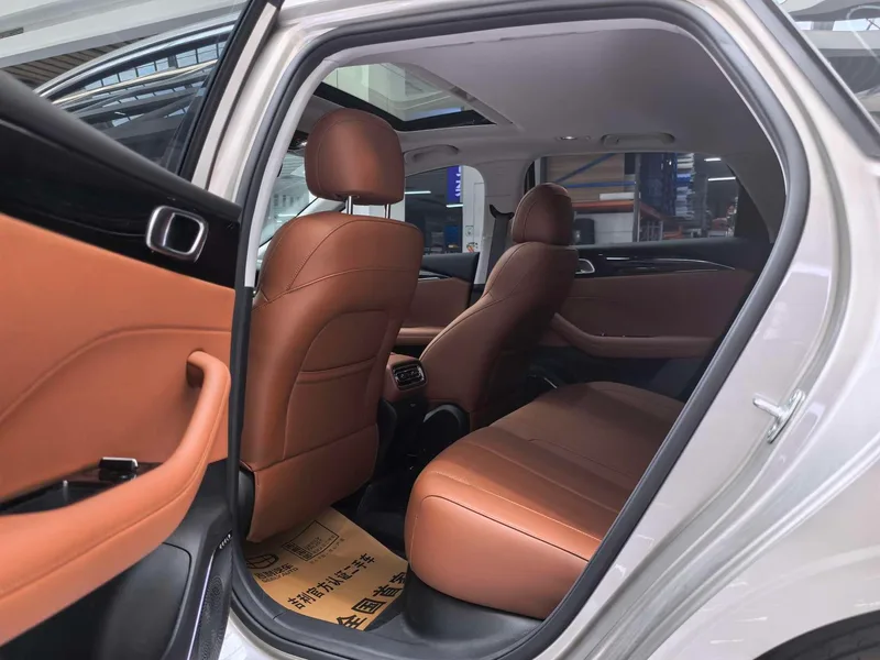 Geely Emgrand 2026 5.ª generación 1.5T DCT Modelo insignia interior foto 11 Geely Emgrand 2026 5.ª generación 1.5T DCT Modelo insignia interior foto 11