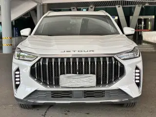 Jetour X70 PLUS 2025 Champion Edition 1.5T DCT Champion MAX+ 7 seat exterior photo 2 Jetour X70 PLUS 2025 Champion Edition 1.5T DCT Champion MAX+ 7 seat exterior photo 2
