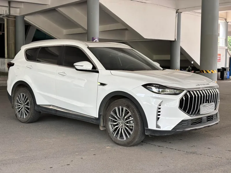 Jetour X70 PLUS 2025 Champion Edition 1.5T DCT Champion MAX+ 7 seat exterior photo 3 Jetour X70 PLUS 2025 Champion Edition 1.5T DCT Champion MAX+ 7 seat exterior photo 3