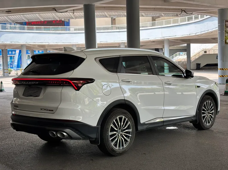 Jetour X70 PLUS 2025 Champion Edition 1.5T DCT Champion MAX+ 7 seat exterior photo 5 Jetour X70 PLUS 2025 Champion Edition 1.5T DCT Champion MAX+ 7 seat exterior photo 5