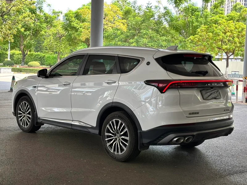 Jetour X70 PLUS 2025 Champion Edition 1.5T DCT Champion MAX+ 7 seat exterior photo 6 Jetour X70 PLUS 2025 Champion Edition 1.5T DCT Champion MAX+ 7 seat exterior photo 6