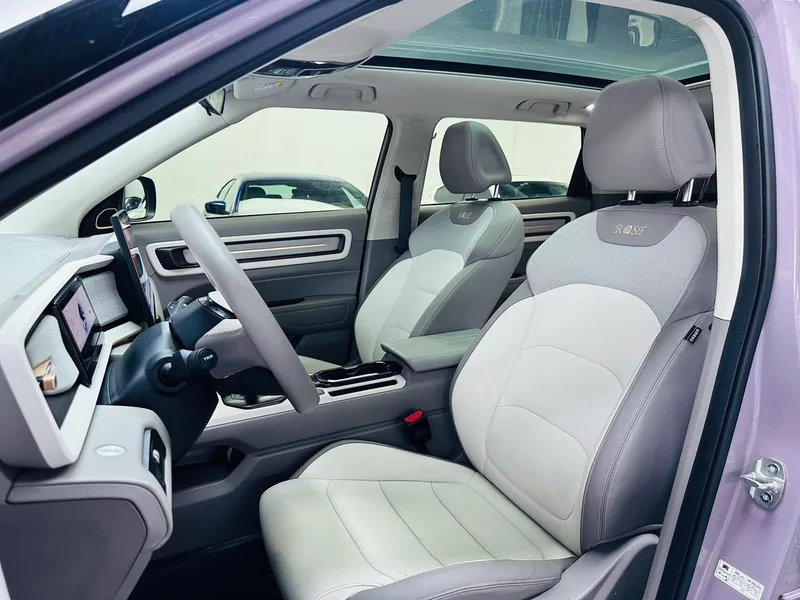Geely ICON 2026 1.5TD Chocolate alcohol version interior photo 10 Geely ICON 2026 1.5TD Chocolate alcohol version interior photo 10