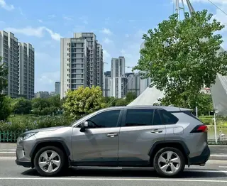 Toyota RAV4 2021 2.0L CVT Two-Drive Fashion Edition exterior photo 3 Toyota RAV4 2021 2.0L CVT Two-Drive Fashion Edition exterior photo 3