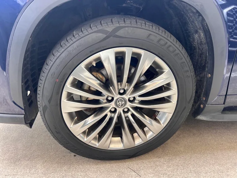 Toyota Highlander 2022 Dual Power 2.5L Four-wheel drive Premium Edition 7 seat interior photo 16 Toyota Highlander 2022 Dual Power 2.5L Four-wheel drive Premium Edition 7 seat interior photo 16