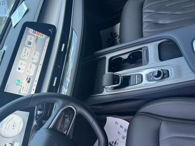 Chery Arrizo 8 2025 1.6TGDI DCT wisdom interior photo 19 Chery Arrizo 8 2025 1.6TGDI DCT wisdom interior photo 19