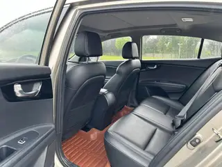 Kia K4 2014 1.8L Automático GLS interior foto 9 Kia K4 2014 1.8L Automático GLS interior foto 9