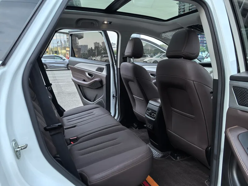 Jetour X90 PLUS 2023 Restyling 1.6TD DCT Villa interior photo 15 Jetour X90 PLUS 2023 Restyling 1.6TD DCT Villa interior photo 15