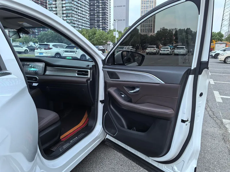 Jetour X90 PLUS 2023 Restyling 1.6TD DCT Villa interior photo 17 Jetour X90 PLUS 2023 Restyling 1.6TD DCT Villa interior photo 17