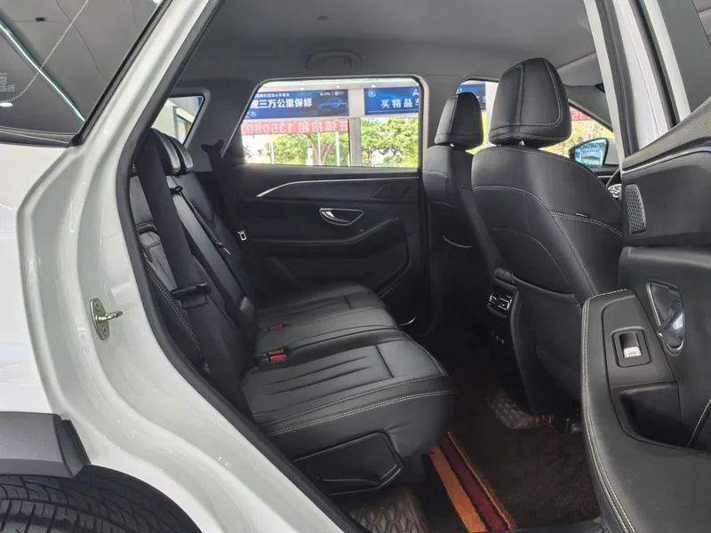 Jetour X90 2022 Zilong 2.0T DCT Huwei Edition 5 seat interior photo 11 Jetour X90 2022 Zilong 2.0T DCT Huwei Edition 5 seat interior photo 11