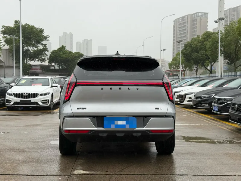 Geely Boyue L 2025 Fourth generation 1.5TD DCT Brocade beauty exterior photo 6 Geely Boyue L 2025 Fourth generation 1.5TD DCT Brocade beauty exterior photo 6