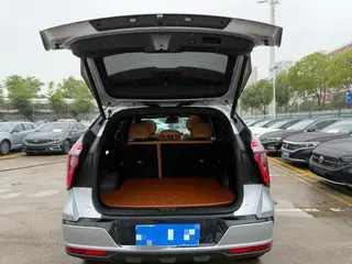 Geely Boyue L 2025 Fourth generation 1.5TD DCT Brocade beauty exterior photo 8 Geely Boyue L 2025 Fourth generation 1.5TD DCT Brocade beauty exterior photo 8