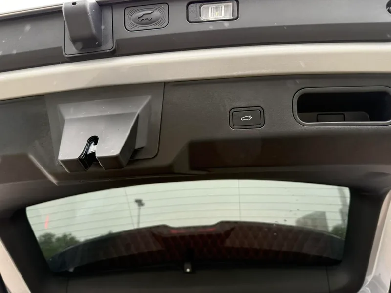 Geely Boyue L 2025 Fourth generation 1.5TD DCT Brocade beauty interior photo 9 Geely Boyue L 2025 Fourth generation 1.5TD DCT Brocade beauty interior photo 9