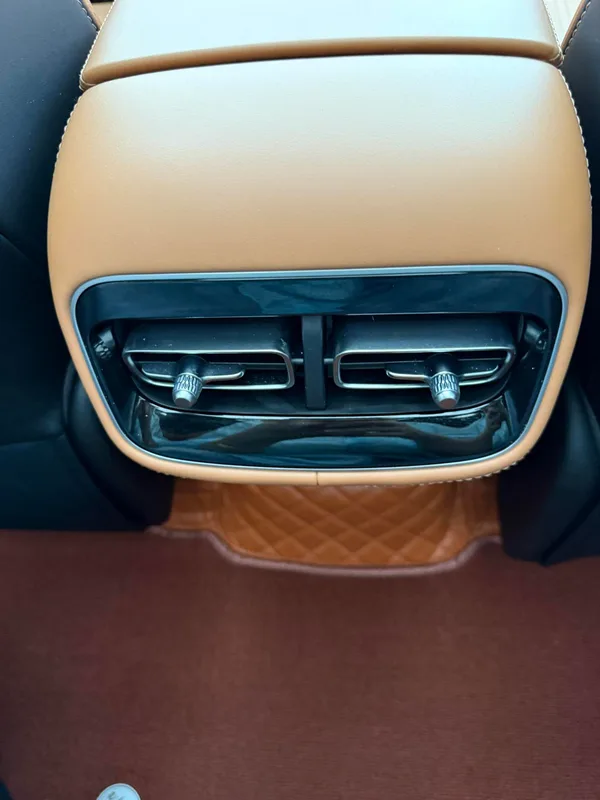 Geely Boyue L 2025 Fourth generation 1.5TD DCT Brocade beauty interior photo 12 Geely Boyue L 2025 Fourth generation 1.5TD DCT Brocade beauty interior photo 12