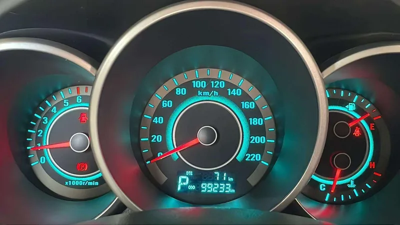 Changan Eado XT 2013 1.6L Tipo genial automático País IV interior foto 10 Changan Eado XT 2013 1.6L Tipo genial automático País IV interior foto 10