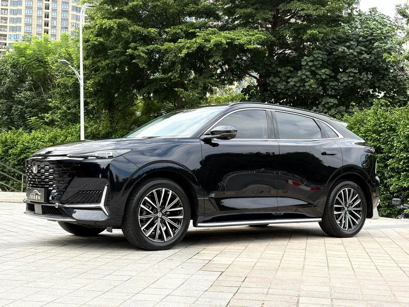 Changan UNI-K 2024 2.0T Pleasant Type exterior photo 1 Changan UNI-K 2024 2.0T Pleasant Type exterior photo 1