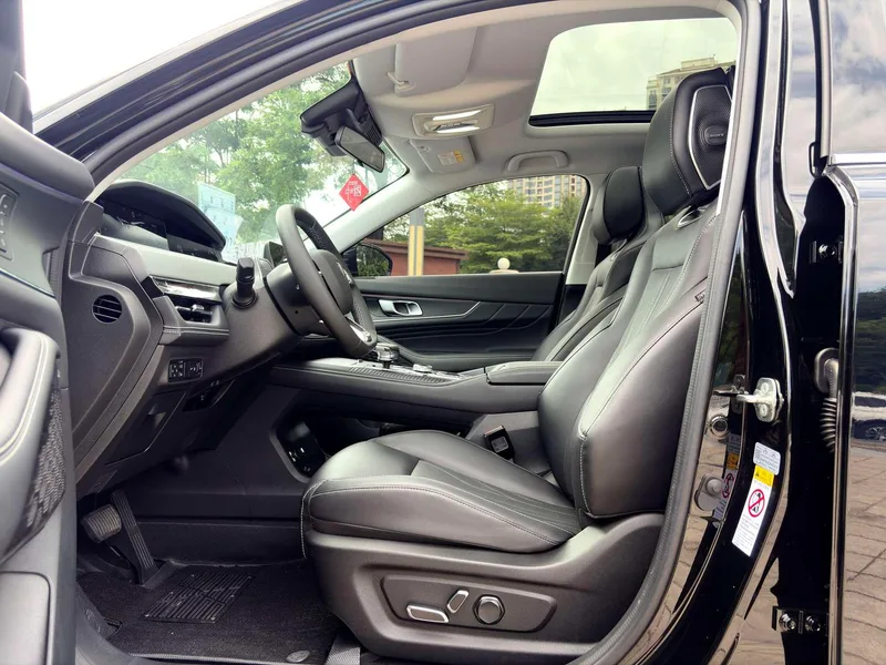 Changan UNI-K 2024 2.0T Pleasant Type interior photo 7 Changan UNI-K 2024 2.0T Pleasant Type interior photo 7