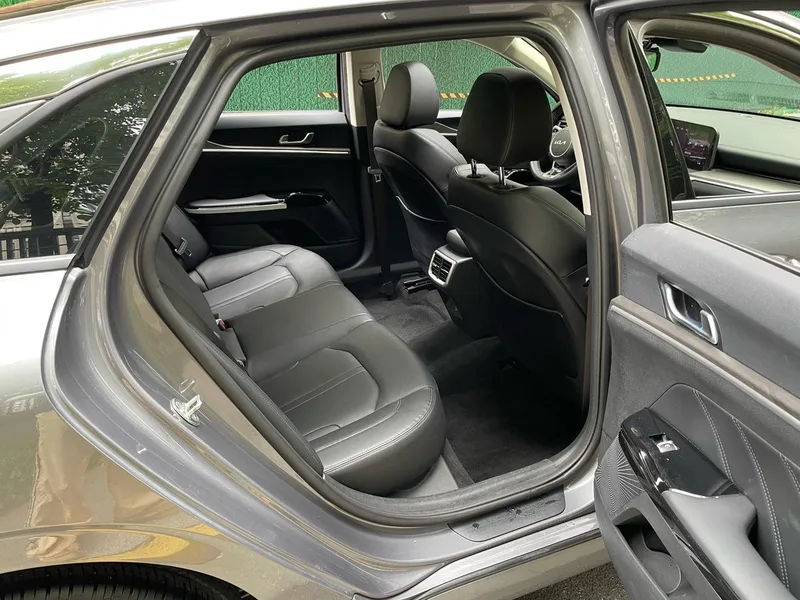 Kia K5 2021 380T GT-Line Versión renovada interior foto 16 Kia K5 2021 380T GT-Line Versión renovada interior foto 16
