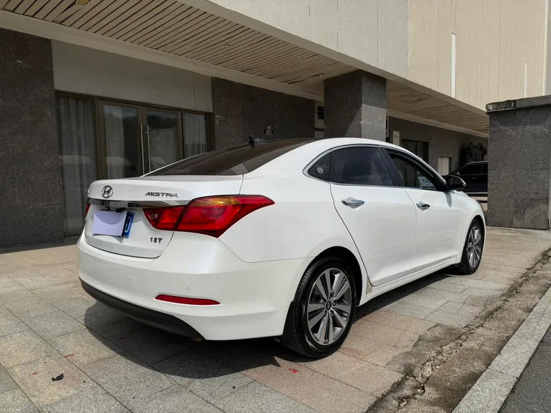 Hyundai Mistra 2016 1.8L automatic intelligent type GLS interior photo 8 Hyundai Mistra 2016 1.8L automatic intelligent type GLS interior photo 8