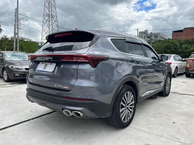 Jetour X70 PLUS 2023 1.6T DCT Fuerte 7 Asiento exterior foto 5 Jetour X70 PLUS 2023 1.6T DCT Fuerte 7 Asiento exterior foto 5