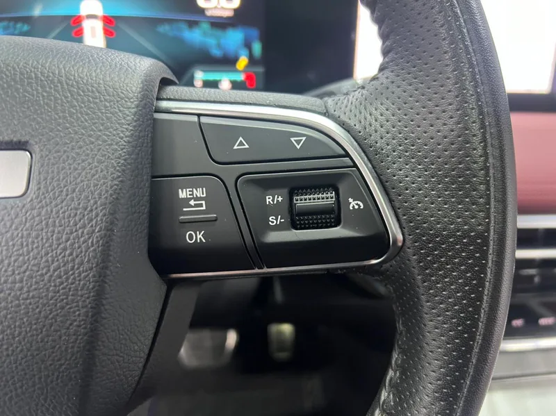 Jetour X70 PLUS 2023 1.5T DCT Храбрый PLUS 7 Кресло интерьер фото 14 Jetour X70 PLUS 2023 1.5T DCT Храбрый PLUS 7 Кресло интерьер фото 14