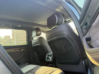 Geely Monjaro 2026 2.0TD Tracción automática en las cuatro ruedas de alta potencia Edición Oriental Yao Mochizuki interior foto 15 Geely Monjaro 2026 2.0TD Tracción automática en las cuatro ruedas de alta potencia Edición Oriental Yao Mochizuki interior foto 15