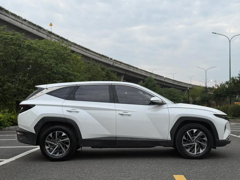 Hyundai Tucson 2021 Tucson L 1.5T GLX Versión Elite de tracción a dos ruedas interior foto 10 Hyundai Tucson 2021 Tucson L 1.5T GLX Versión Elite de tracción a dos ruedas interior foto 10