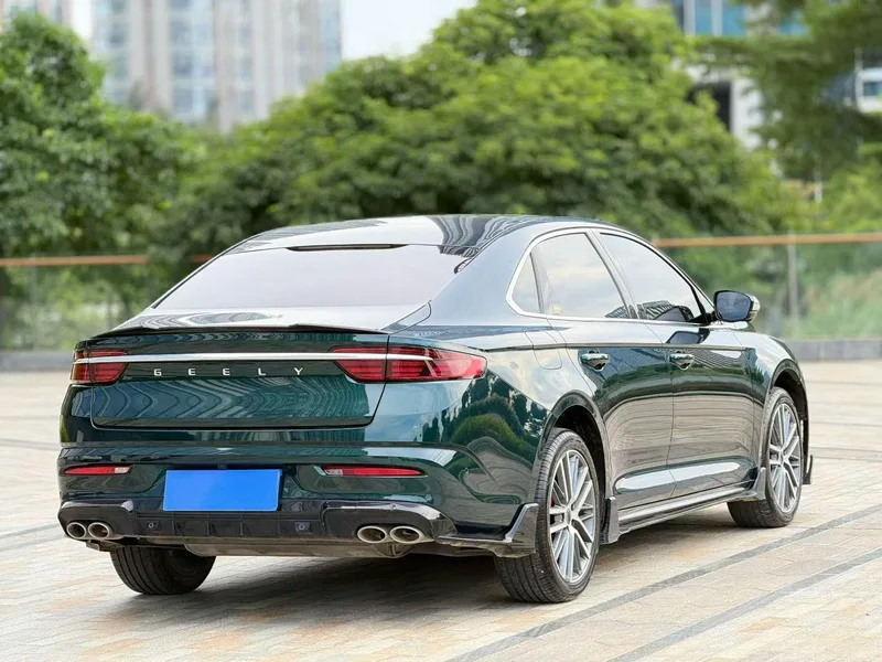 Geely Preface 2023 2.0T Seule cette version verte extérieur photo 2 Geely Preface 2023 2.0T Seule cette version verte extérieur photo 2