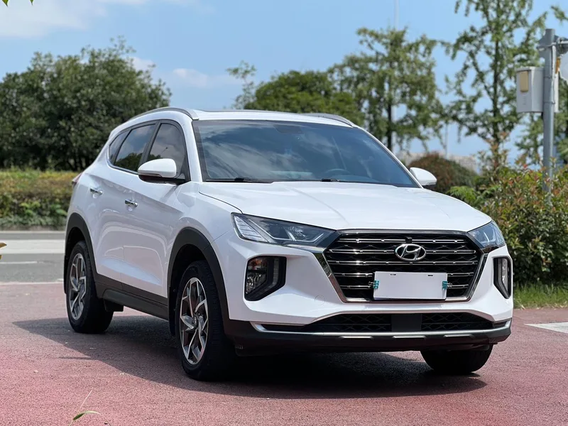 Hyundai Tucson 2020 280TGDi Dual-clutch two-drive smart joint version Country VI exterior photo 2 Hyundai Tucson 2020 280TGDi Dual-clutch two-drive smart joint version Country VI exterior photo 2