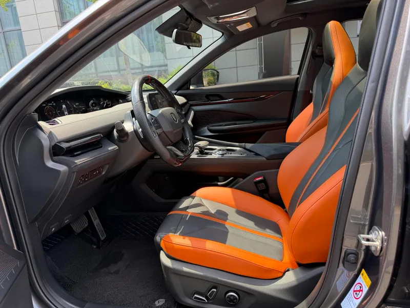 Changan UNI-V 2025 1.5T 500Bar Luxury sports-style exterior photo 7 Changan UNI-V 2025 1.5T 500Bar Luxury sports-style exterior photo 7
