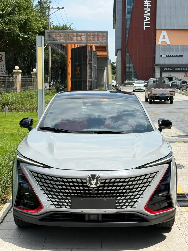 Changan UNI-T 2020 1.5T Flagship exterior photo 2 Changan UNI-T 2020 1.5T Flagship exterior photo 2