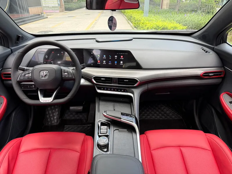 Changan UNI-T 2020 1.5T Flagship interior photo 6 Changan UNI-T 2020 1.5T Flagship interior photo 6