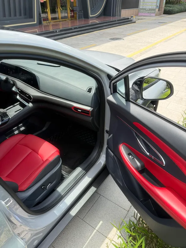 Changan UNI-T 2020 1.5T Flagship interior photo 9 Changan UNI-T 2020 1.5T Flagship interior photo 9